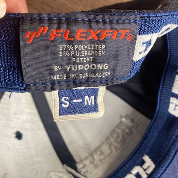 Vintage Small/Medium FlexFit Lusky’s /Ryon’s Stockyards Blue Fitted Hat - Picture 9 of 12